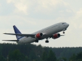 Boeing 737-883